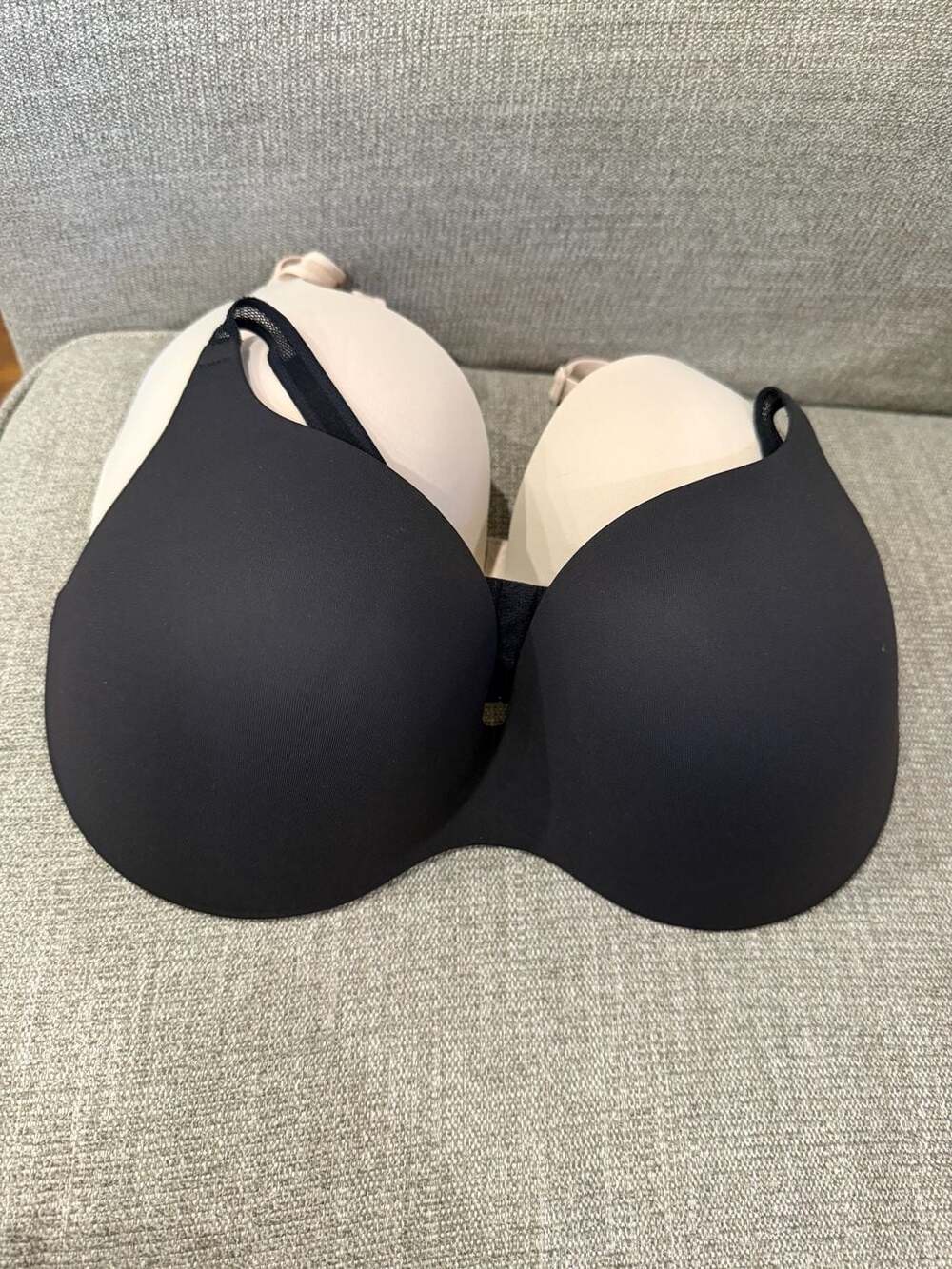 2 Maidenform Comfort Devotion T-Shirt Bra, 36D, Black and Beige